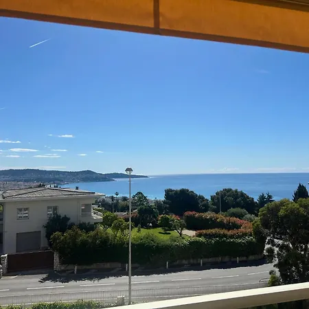 Elegant A Nice, Sea View アパート